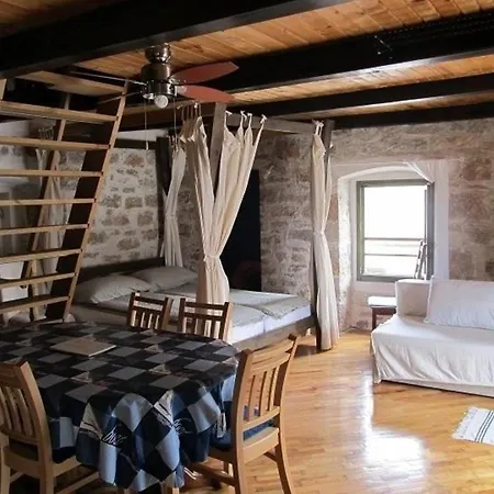 Appartement Zeitfenster Betina (Sibenik-Knin)